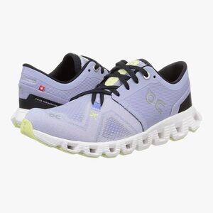 On Running blue and Yellow Cloud X3